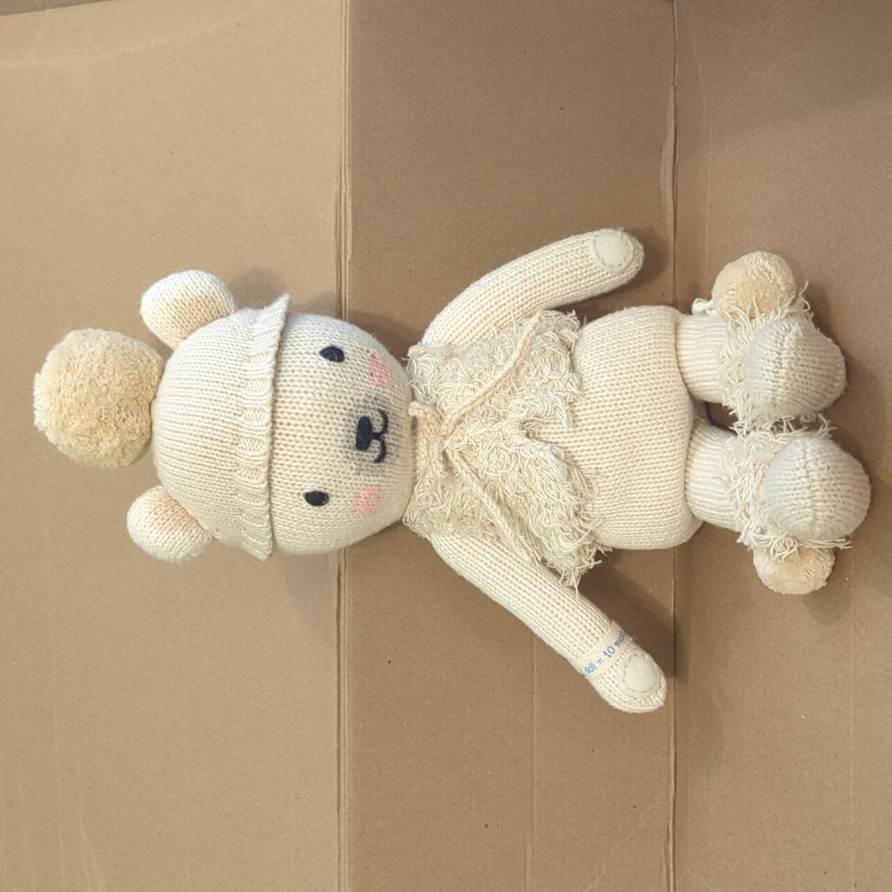 Cuddle + Kind: Stella the Polar Bear